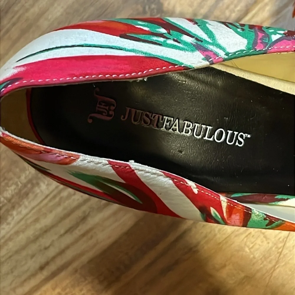 Just Fabulous Womens 9 heels Peep-Toe Stiletto Floral white pink red green 5.5”